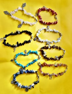 Armbänder aus Naturstein im Angebot